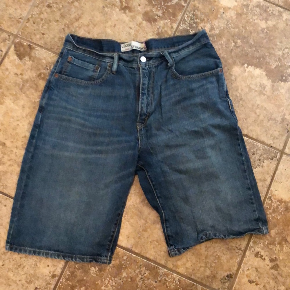 Levi’s 569 shorts 32 waist